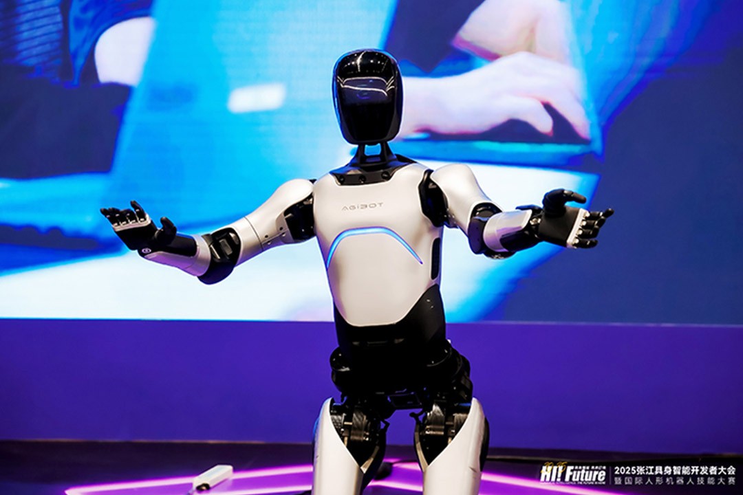 333体育ty远征A2成全球首个同时拥有中美欧认证的人形机器人